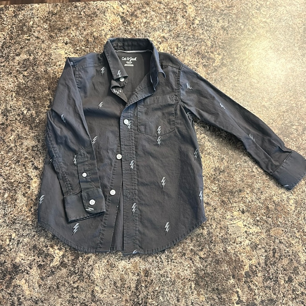 Cat & Jack lightning bolt dark grey button up size XS